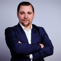 Canada Goose加拿大鹅（GOOS.US）：Q1营收增长22.4%，战略深耕开辟新增长通道